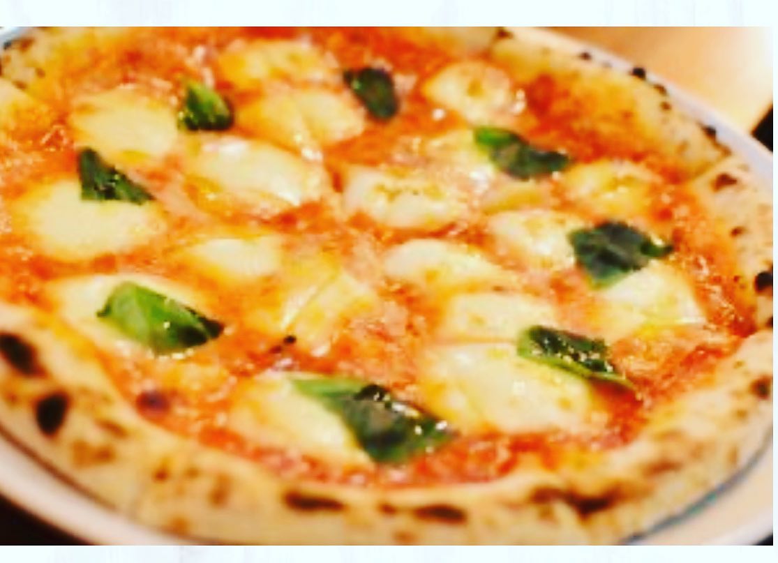 12月23日〜25日は、テイクアウトピザを絶賛承り中です🤗
前日までのご予約制となってますので、お気をつけください ・マルゲリータ
・5種のチーズのピザ
・しらすとトマトのスモーク風味
・カニとアボカド
・カマンベールとノチェロ(クルミ)

お渡しはクリスマスボックス同様、14時〜19時までになります。
クリスマスパーティーの一品にぜひ♡