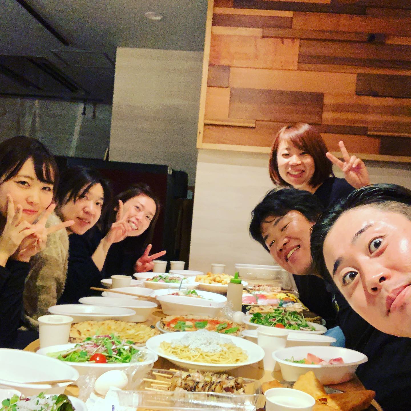 新年あけましておめでとうございます
昨年もたくさんのお客様にご来店いただき、大変感謝しております。

2020年は1月3日の夜から営業となります。

今年もお客様からのお声を大切に、さらにパワーアップしていきたいと思います。
TSUMIKI  PKT  共々よろしくお願いします。