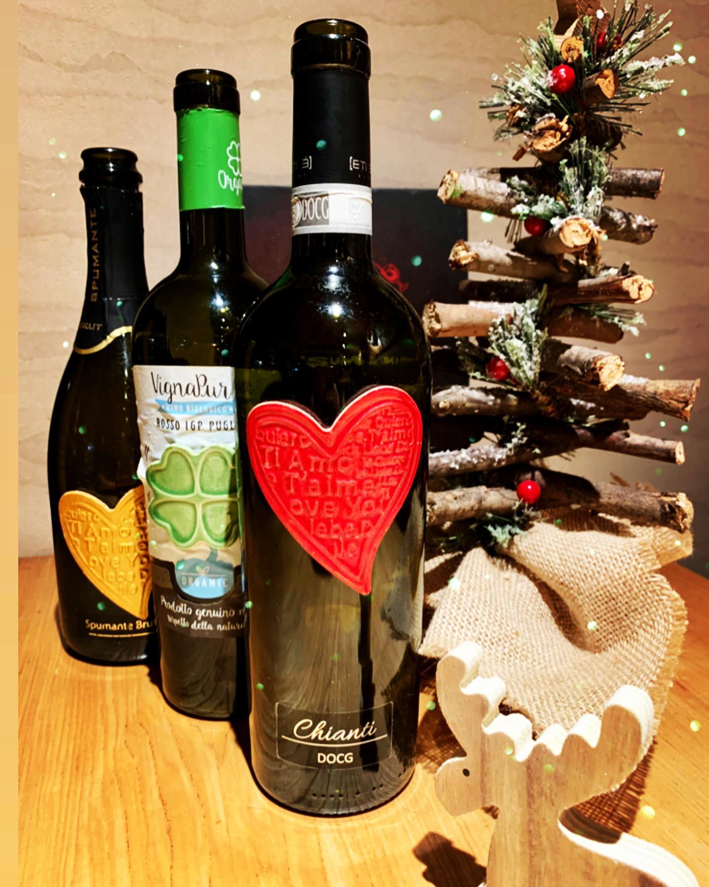 今年もやります！クリスマスオードブル
2人前で¥5000  完全ご予約制です。
大人気のバーニャカウダ
さまざまな前菜
ピザ
メイン料理
などなど、詳細は後日写真と共にアップいたします。

さらに、クリスマス限定特価で、ワインのお持ち帰りもご用意いたします
TSUMIKIのお料理で素敵なクリスマスになりますように