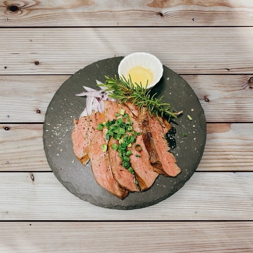 ⟡.·TSUMIKIのおすすめメニュー⟡.·

○合法国産牛ハツ刺し

抗酸化･疲労予防･免疫強化など元気の源に！️
お酒のつまみにいかがですか？( ^^ )






#ワイン　