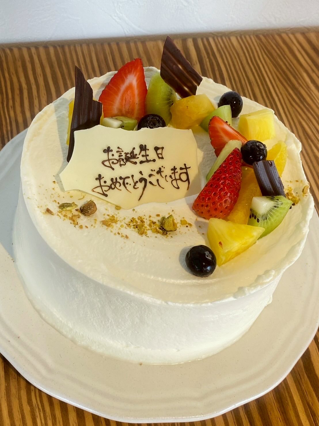 2025.8.18

TSUMIKIの2号店の『2つ3つ』特製のホールケーキのご予約受付開始いたしました！

フルーツデコレーションケーキ
4号¥3300
5号プラス¥900
6号プラス¥1900

旬のフルーツデコレーションケーキ
4号¥3800
5号プラス¥900
6号プラス¥1900

どちらのケーキも、プラス¥600でフルーツ増量できます（写真3枚目4枚目）

ご予約は3日前までにご連絡下さい。
TSUMIKIでは店内でのご飲食限定です。
テイクアウト希望のお客様は、2つ3つへご連絡下さい。（0284 64 7367まで）